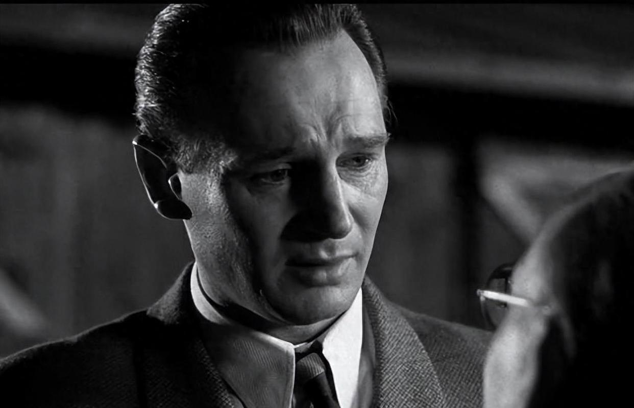 1985年3月23日，德国，法兰克福。一个人死了，77岁。他的死讯没有上报纸