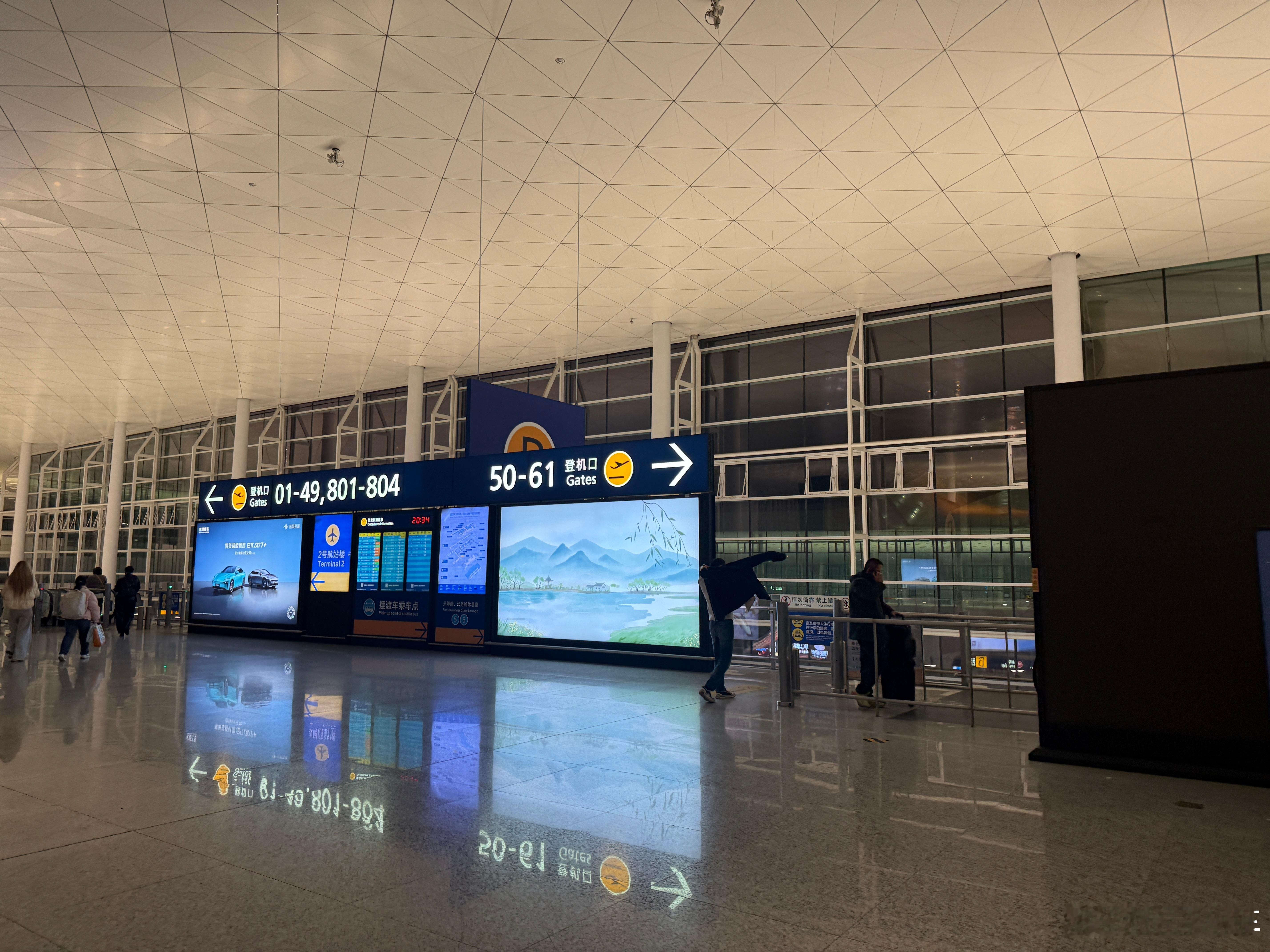 春节前最后一飞，真跑不动了，主要是腰坐飞机受不了！这一年太费腰了