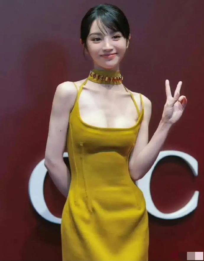 田曦薇也真的是好起来了，没想到，当年的一个所谓的“丑小鸭”，没想到进入圈内的