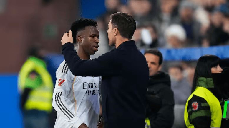 塞尔: 阿隆索冷漠态度耐人寻味, 换下维尼像是公开处刑