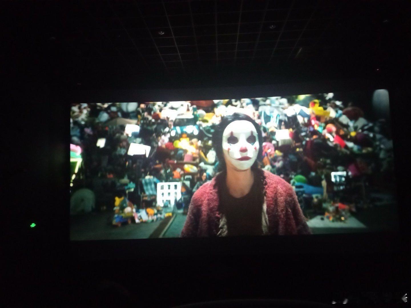 韩延导演的梦境设定，遇上汪铎的演技，直接把葛洋这个角色拉到新高度。他把虚拟与现实