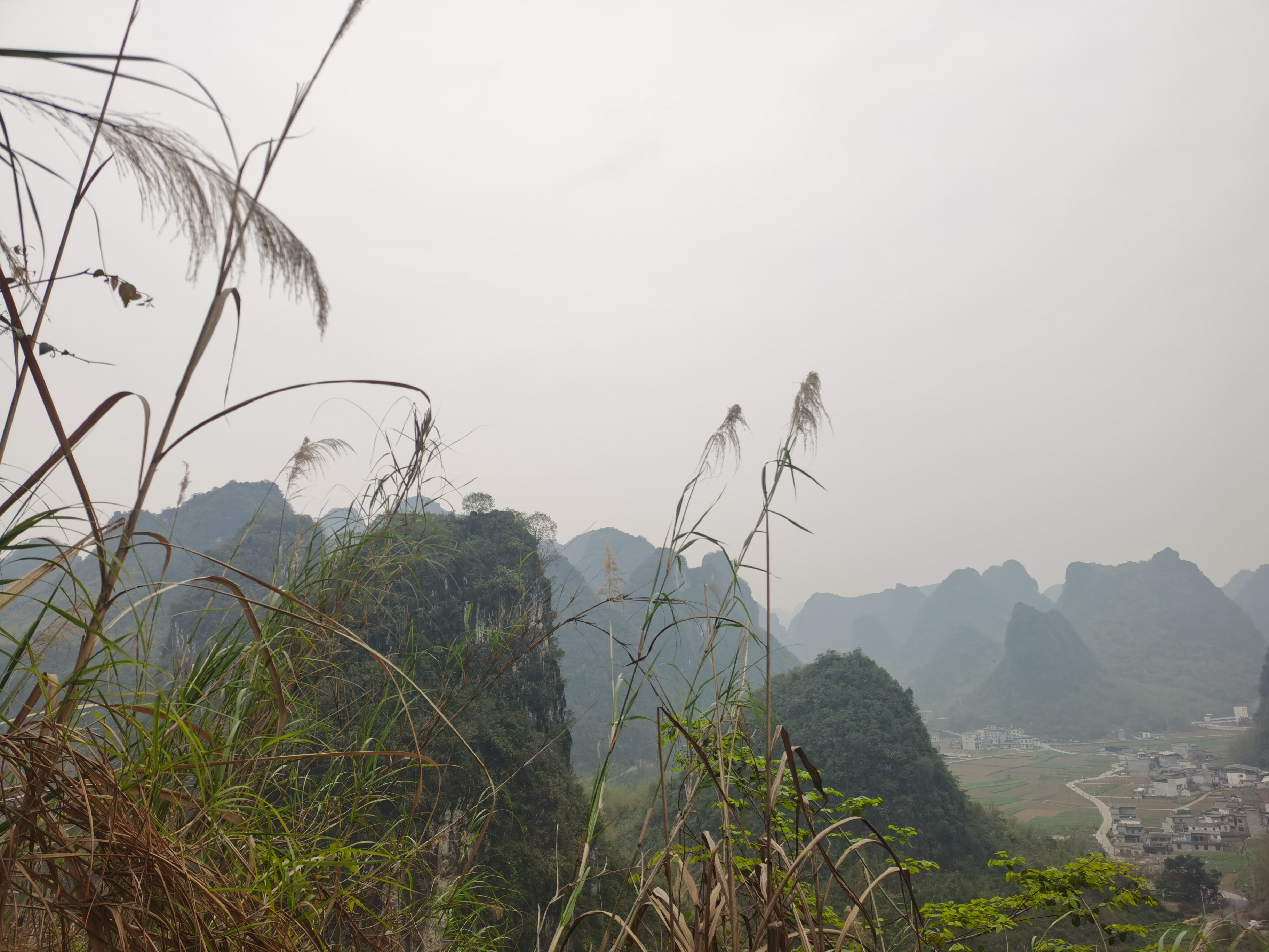 【2025阴宅风水3大忌】❶不修东北(防煞冲祖)❷不动东南(保家宅平安)❸