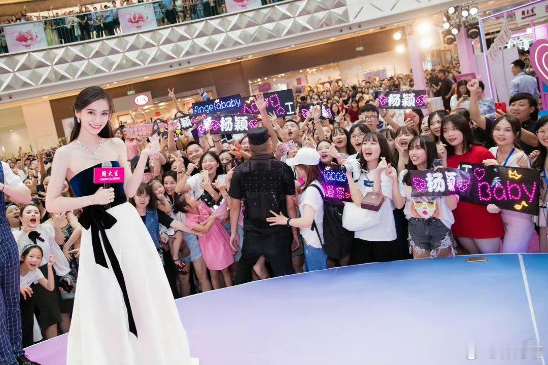 #angelababy#🐰#angelababy#baby就是从诺基亚火到iPhone17​