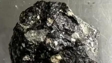 地球上发现月球陨石，科幻照进现实！能够在地球上发现一块月球上的陨石，那真是