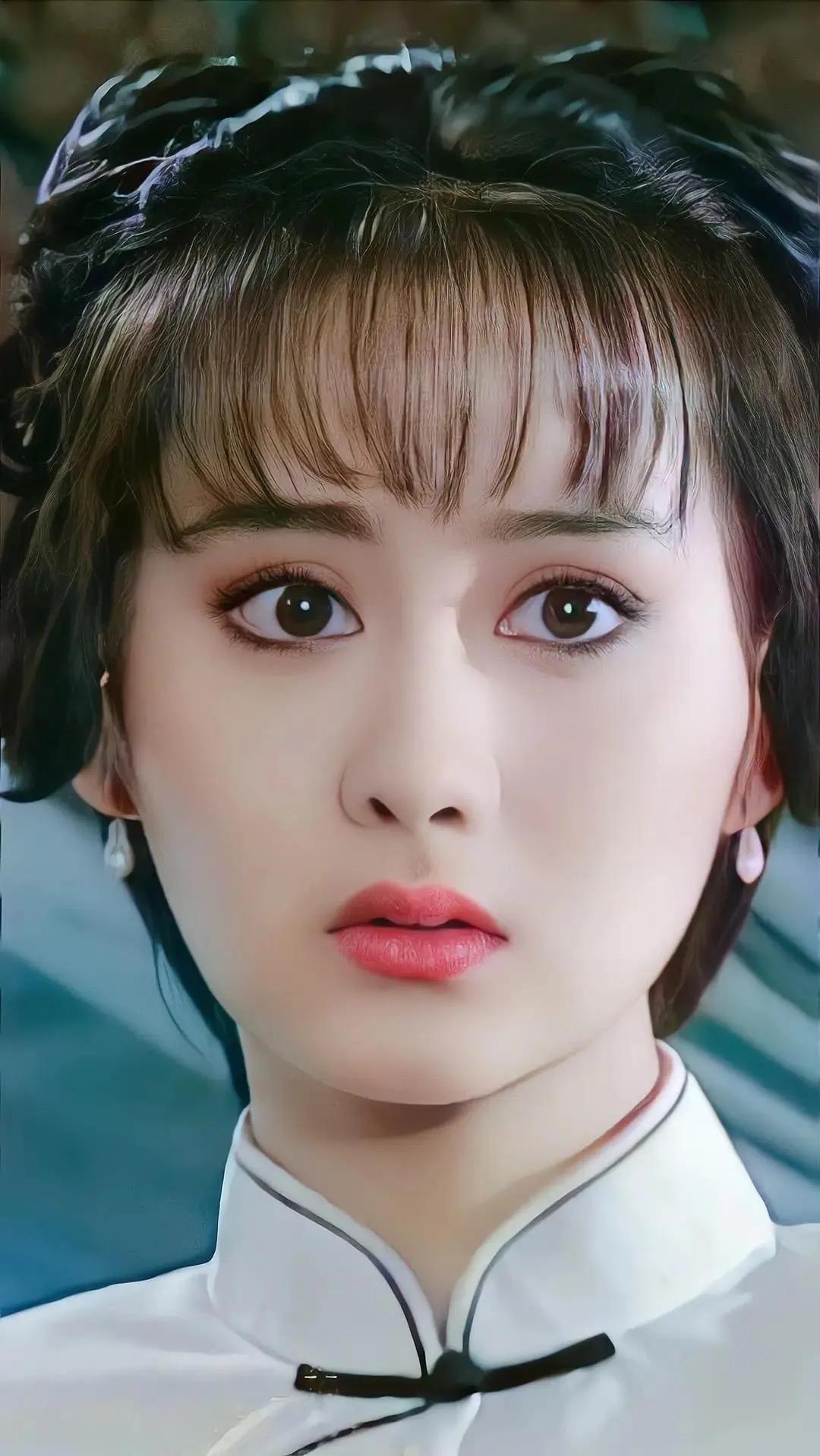 君子论迹不论心。男女之间交往，永远只看对方的行为。是用行为去确定关系，