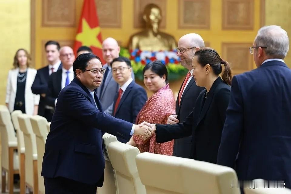 旧幕已落，新章开启！时代的车轮滚滚向前，永不停歇。越南“后范明政”时代的到来