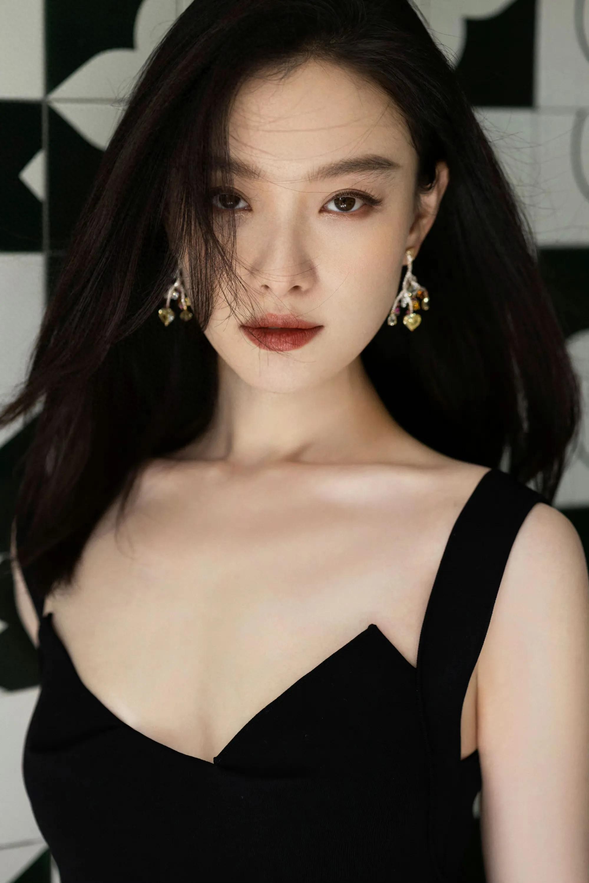女星倪妮写真合集：端庄大气、典雅高贵