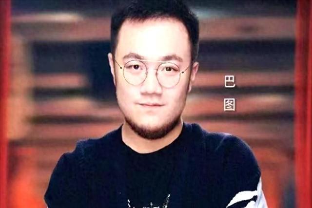巴图被父亲求和解，9字回应看哭人：有些伤，时间治好了英达想修复和巴图的关系，
