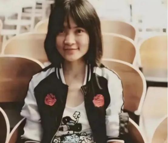 罪有应得！曾公开威胁“用核武打中国”的武汉大学985女硕士王懿，最终死于她一直向