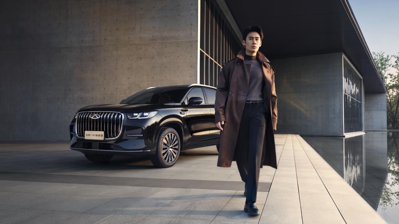 全新一代瑞虎9终于上市了！说实话，这波“油电同智”的配置真的惊艳到我了。燃油车也