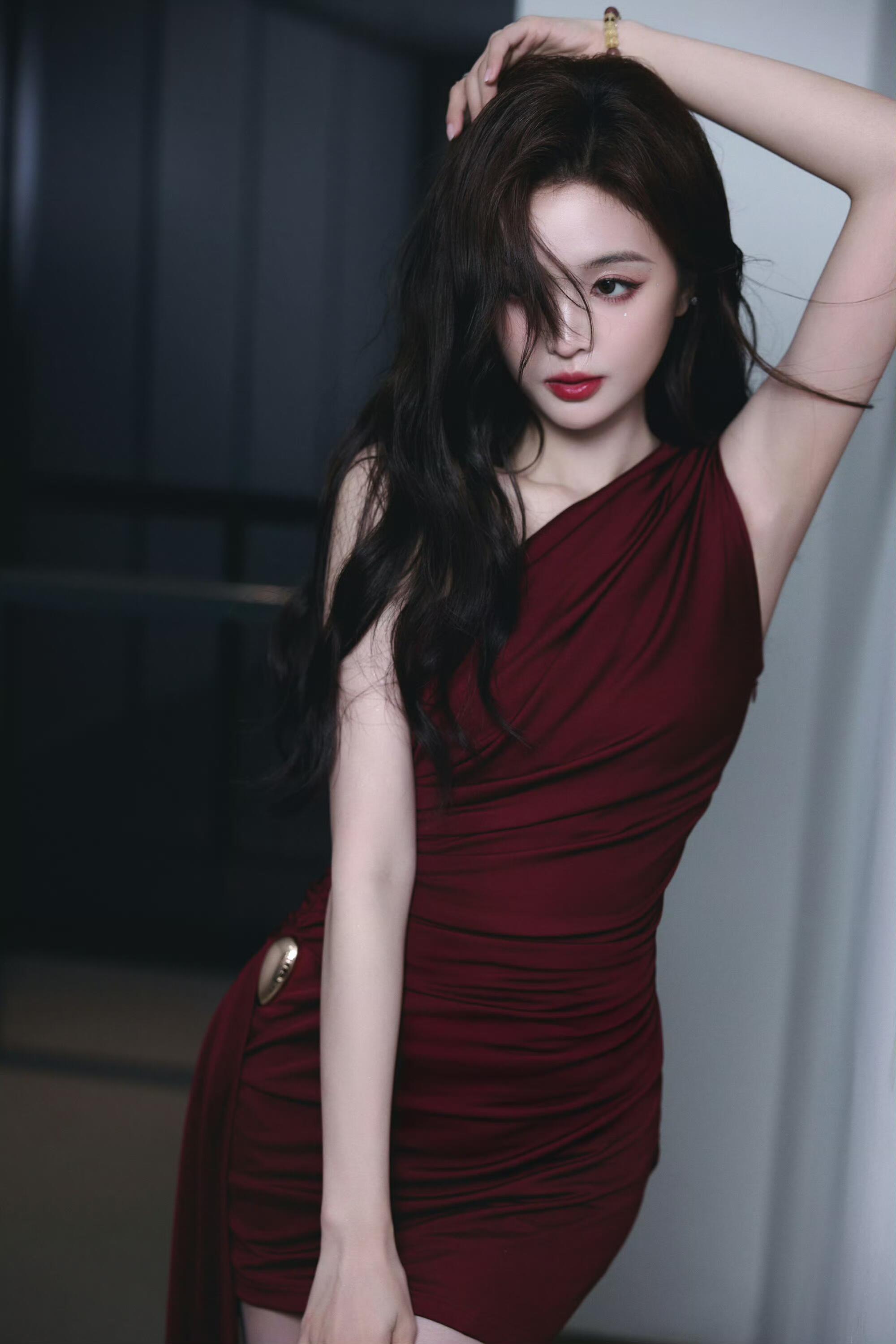 吴宣仪的美为什么不能看牙？