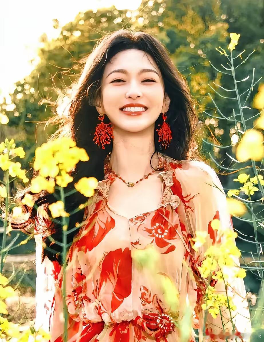 现在娱乐圈，​估计都在讨论唐嫣吧，​不是她出了新剧，也不是她拍了新片，是她老公罗