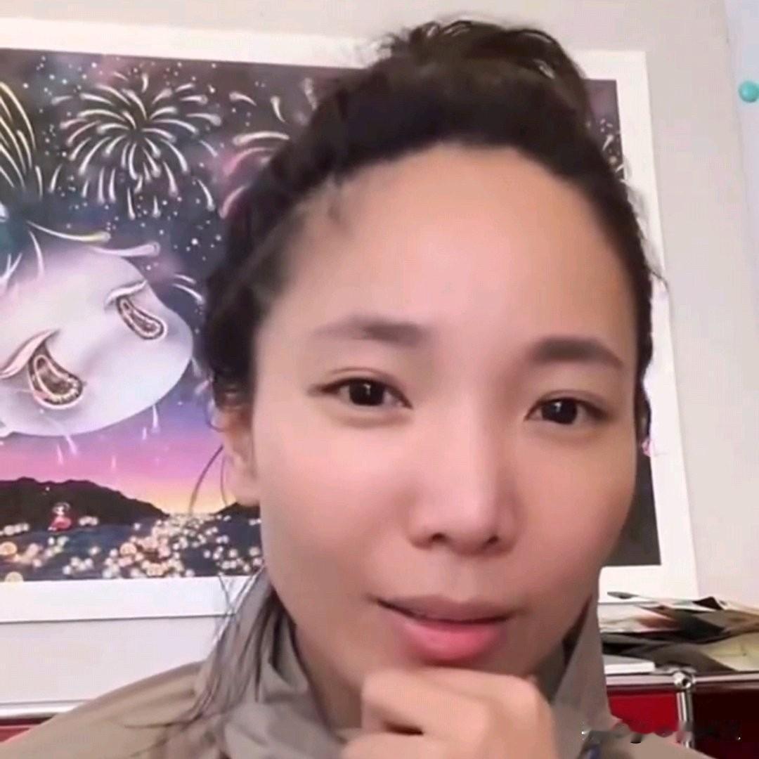 我实在是无法共情张婉婷她陷入一种自证的境地，嘴上说着不在乎，但内心却无法平静，