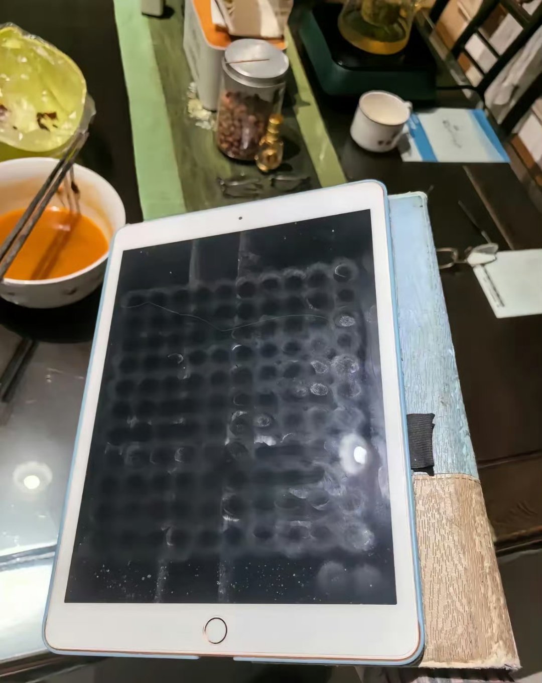 看指纹印猜用途爷爷奶奶的ipad，只用一个软件[笑着哭]​​​​