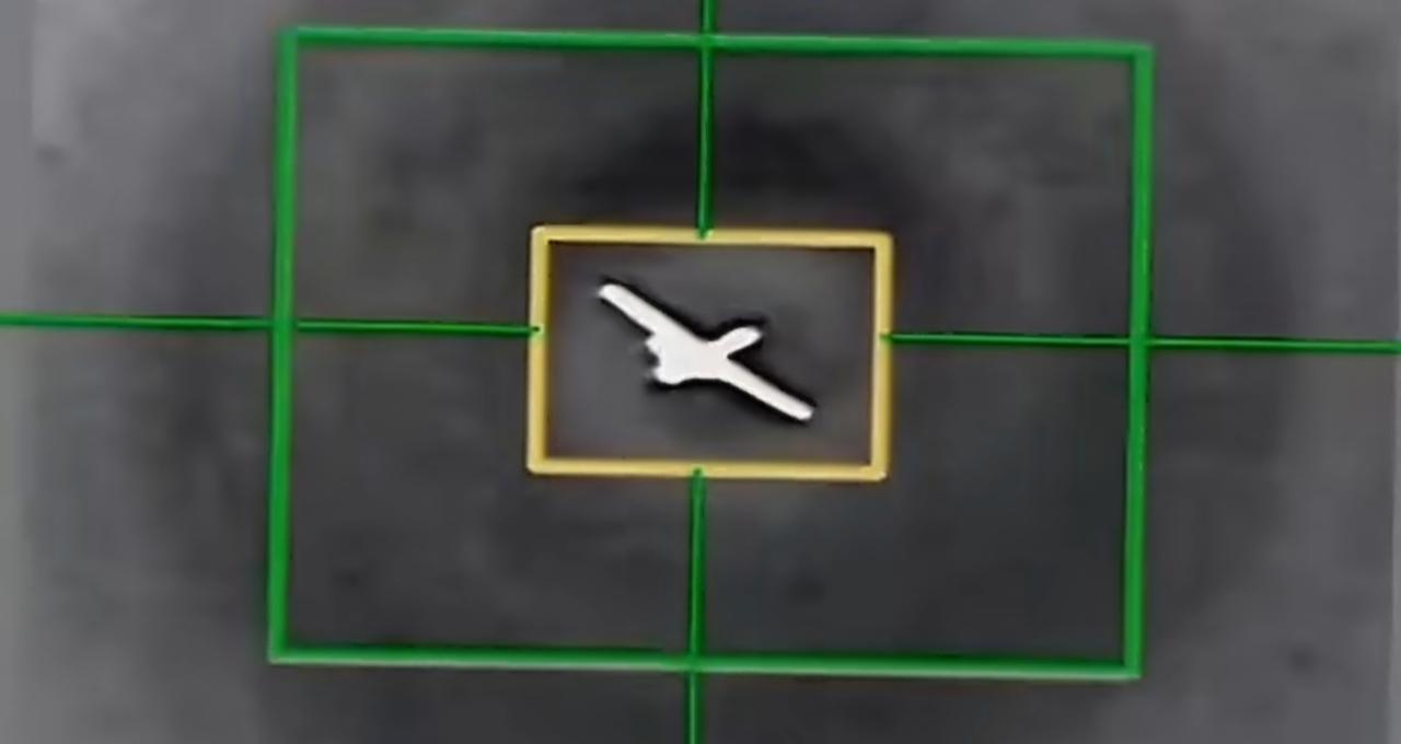 伊朗防空部队在伊拉姆省代赫洛兰击落第三架美国空军MQ-9无人机。也就是说，在过