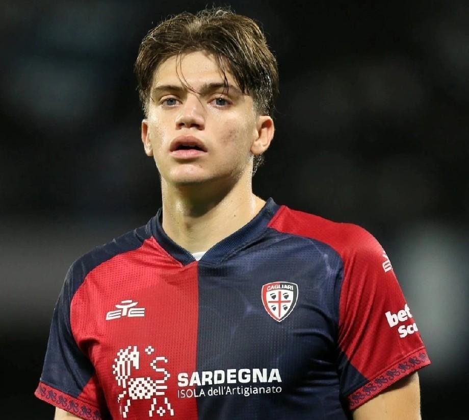 国际米兰看上卡利亚里的达米安！根据意大利记者斯基拉的消息，国际米兰体育副总监巴钦