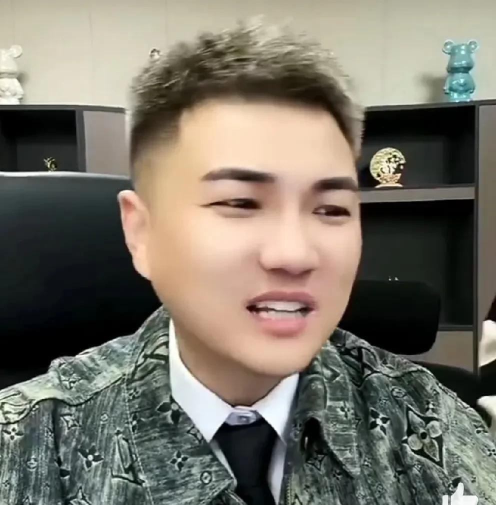 驴家阿宇表示，别以为辛巴退了就没有能量了，幕后推手以后必须会还的