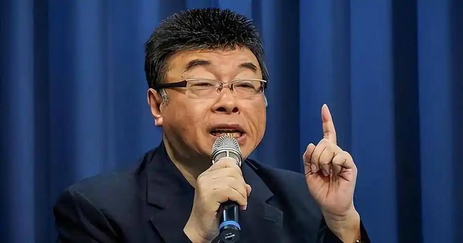 不得不佩服郑丽文的危机处理能力。她在10月5日辩论时的确是失言了。而且，邱毅