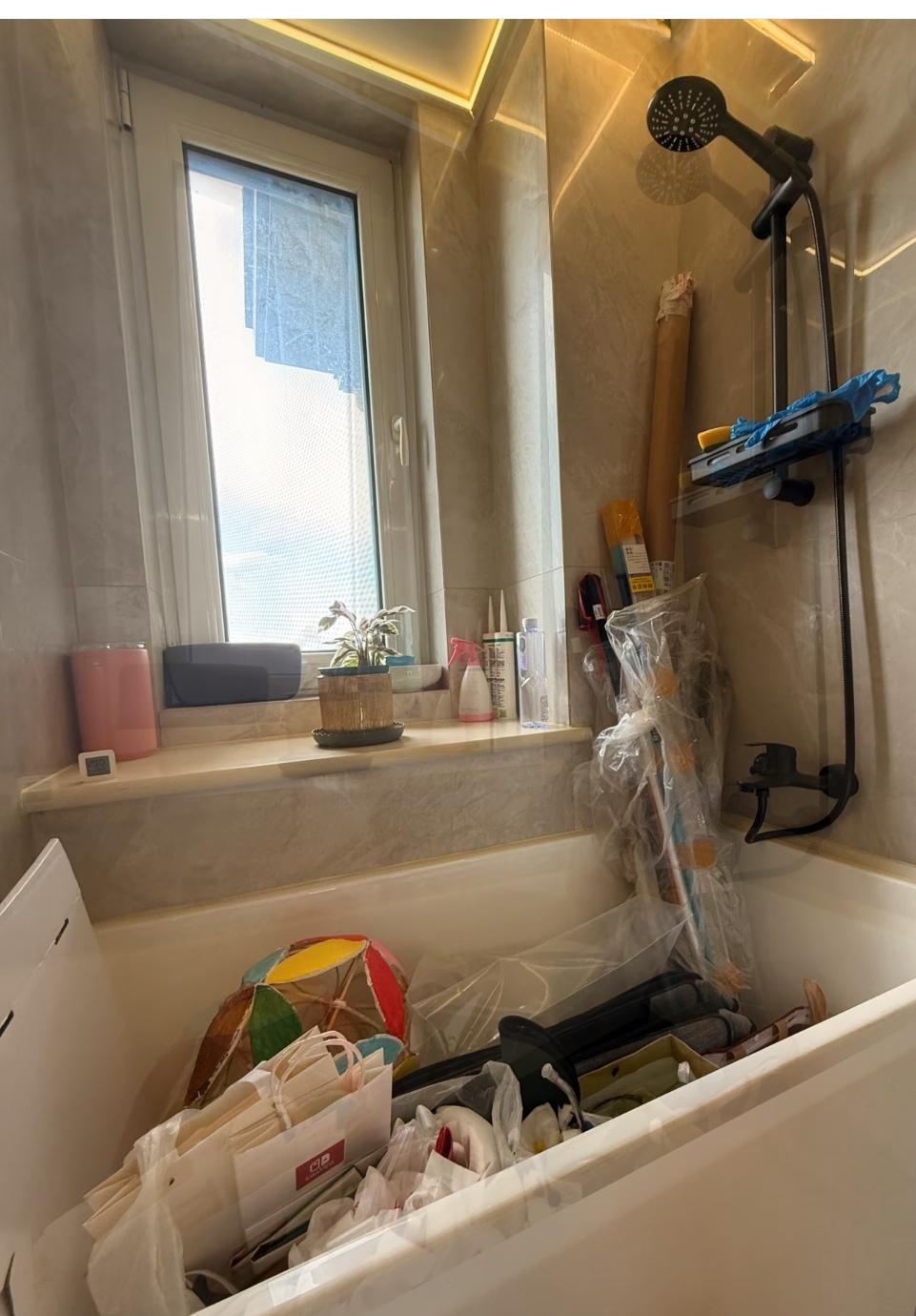 一到周末，我就不想去婆婆家。他们岁数大了，我们每周都要去看看，买些蔬菜、水果
