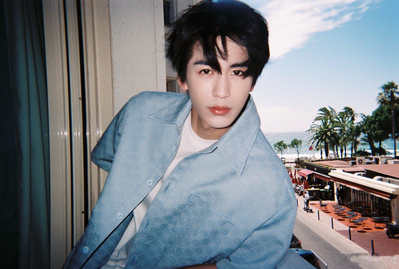 北边爱有谁有谁不知道也不想知道，只知道这个张凌赫帅的很权威