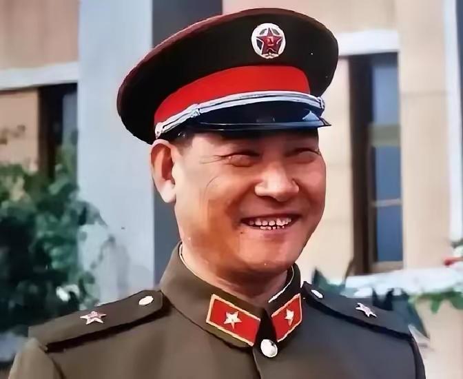1990年刚进京当上总后勤部副部长的李九龙，屁股还没坐热，第二年就被一纸调令发配