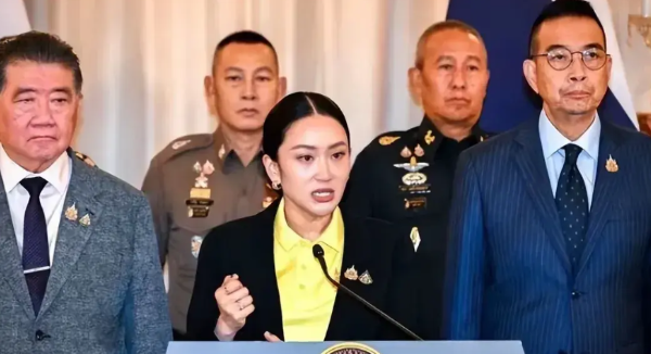 泰国被彻底激怒，直接将停火和谈的后路堵死，洪森只有两条路可走，要么死扛到底，要么