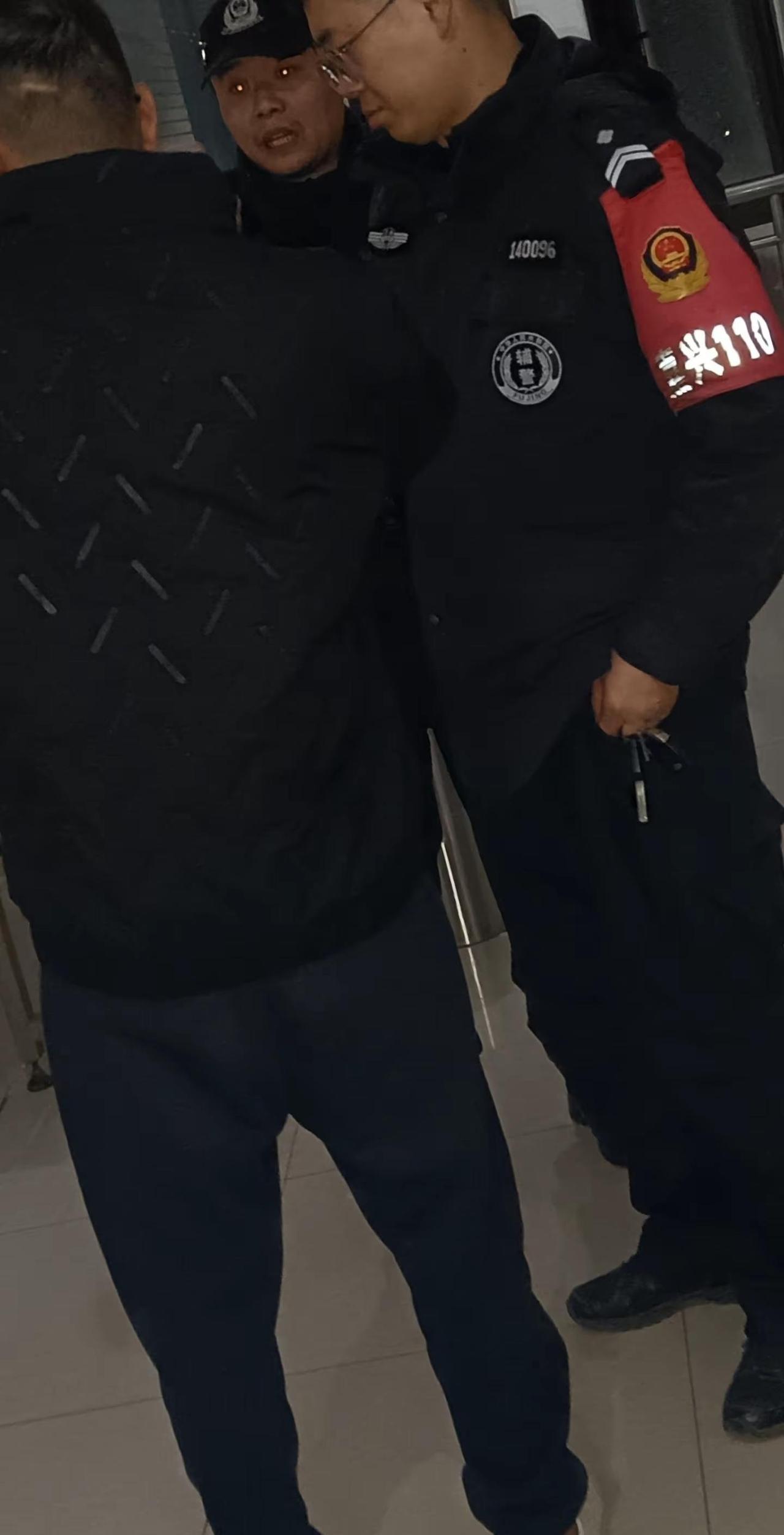 最近在家里面的家人和朋友一定要提高警惕，特别是用AI技术骗人的，连你的声音头像都