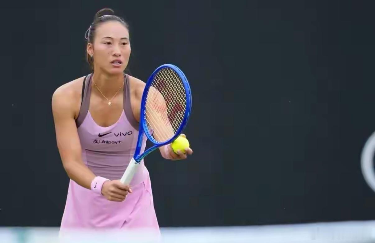 郑钦文拒打资格赛引热议，这份倔强到底该不该？6月21日开赛的WTA500巴特洪堡