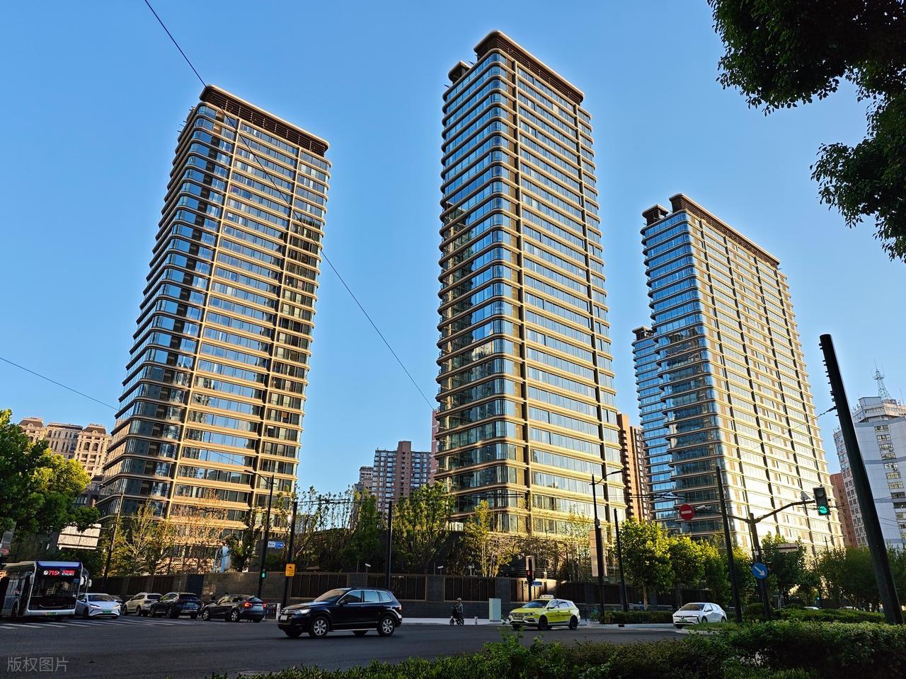 再这样疯下去，上海楼市二手房3月份能搞到3万套！看看上海二手房最近的成绩！简