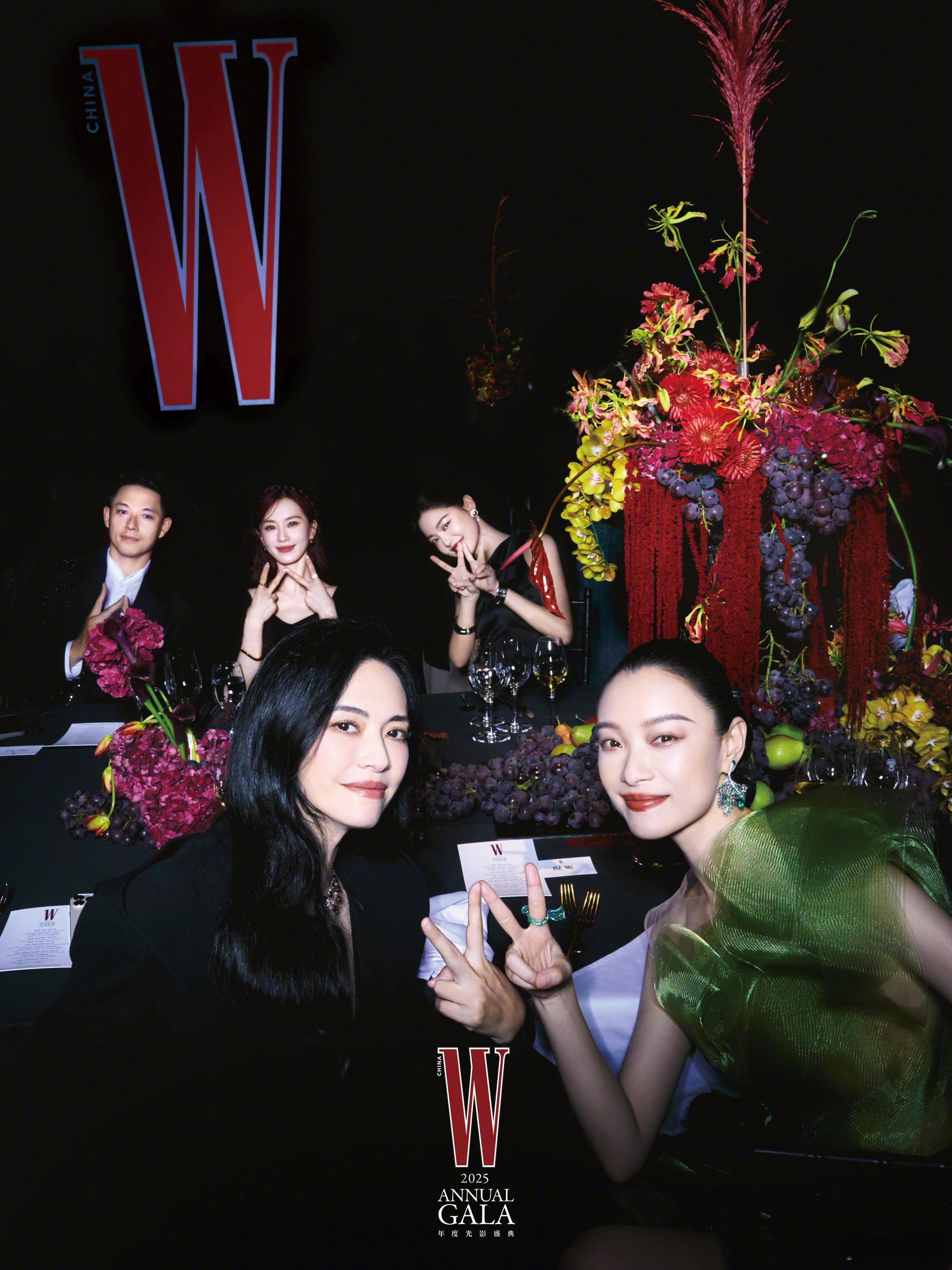 姚晨合照含美量还是太权威了俺们内娱女明星怎么都这么美啊[爱心][爱心][爱心]