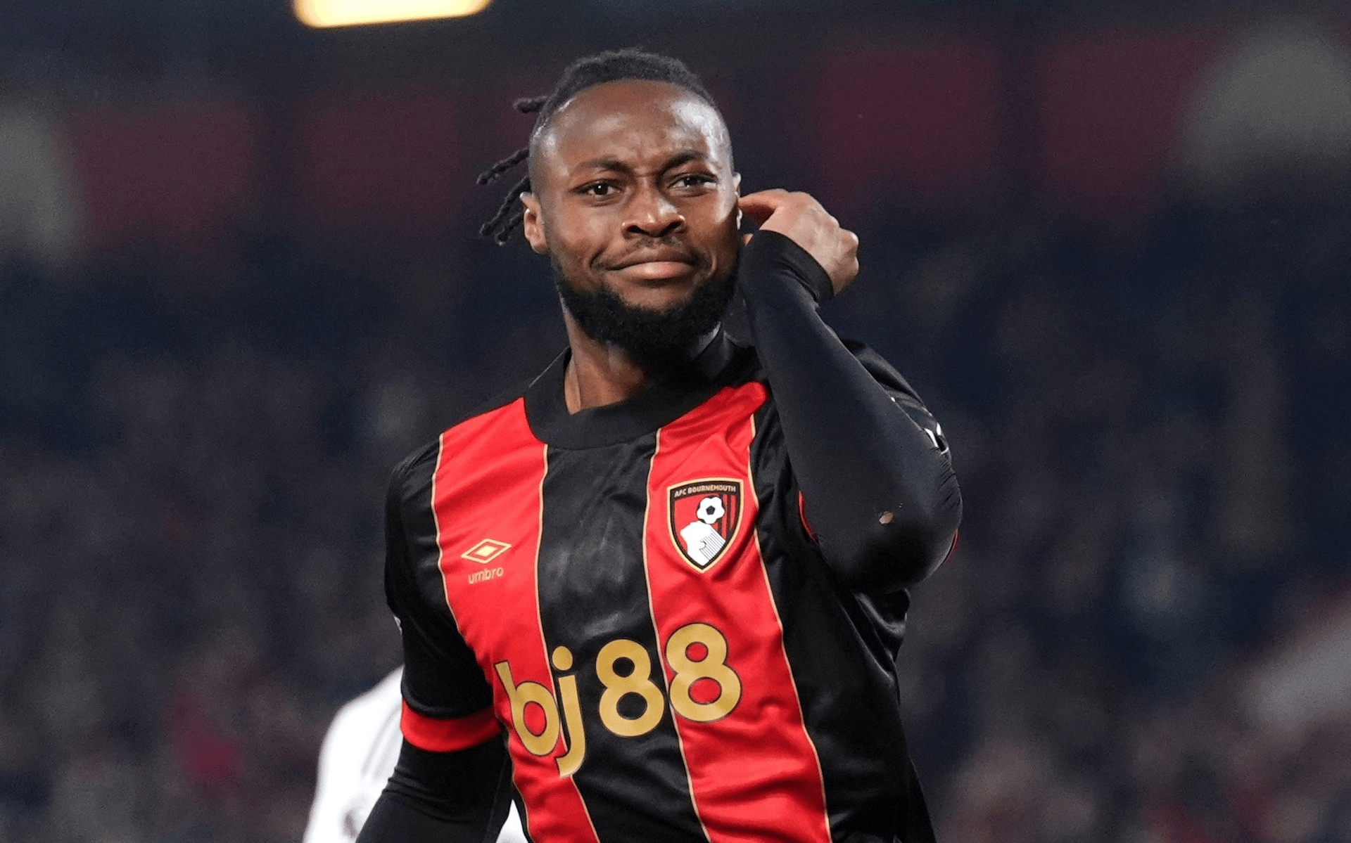 电讯报: 切尔西不会为抢塞梅约打破工资帽, 不清楚是否报价