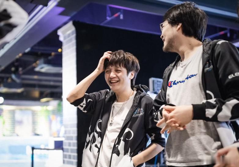 超哥为皮鞋发声，皮鞋人挺好的，但是现在得罪人了，确实进不了城dota2Mayb