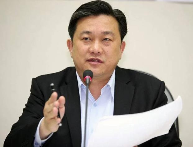 中日海警对峙，“台独”分子、民进党立委王定宇叫嚣：“台湾不是中国，日本选靠台