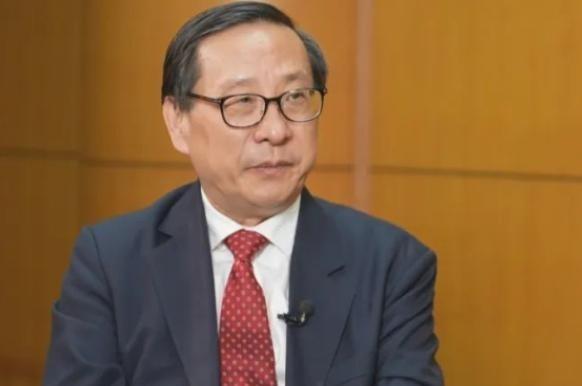 高志凯教授最近提了个主意,别总吵着统一不统一了,先去查查台湾两千三百万人的户口本