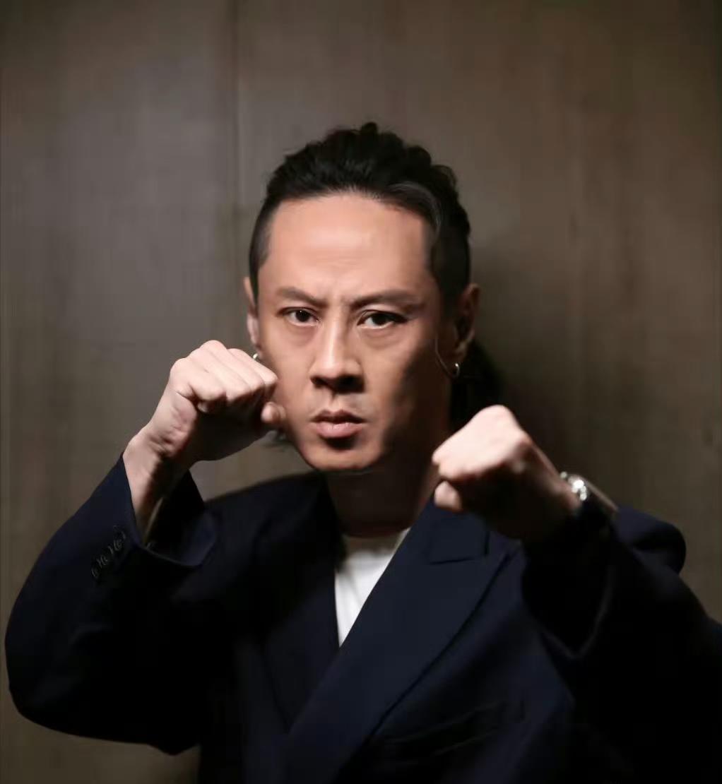 恐怕梁洛施又要掉进另一个“深渊”，马浴柯不够李泽楷有钱就算了，面相也不怎么好，看