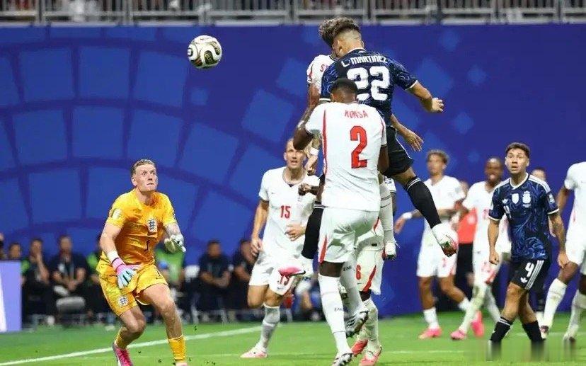 又是绝杀！阿根廷2-1英格兰，纵观全场比赛，有几个最直观感受1、阿根廷太老道了，