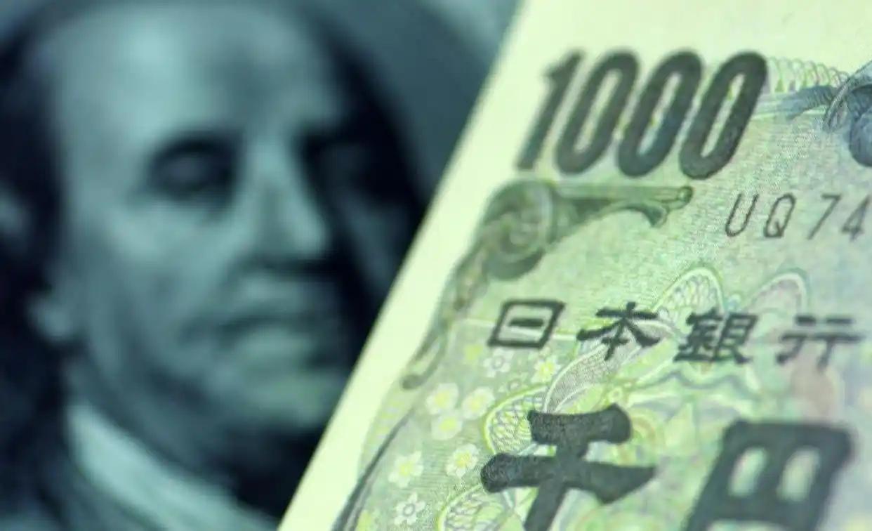 美日两次大规模救市都未能扭转美债市场颓势，美国联邦债务已突破40万亿美元。8