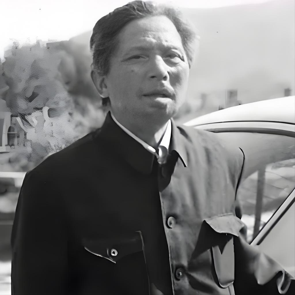 1971年，黑龙江一退伍老兵去打油，偶然瞥见油票印章上的名字，大惊失色。原部队军