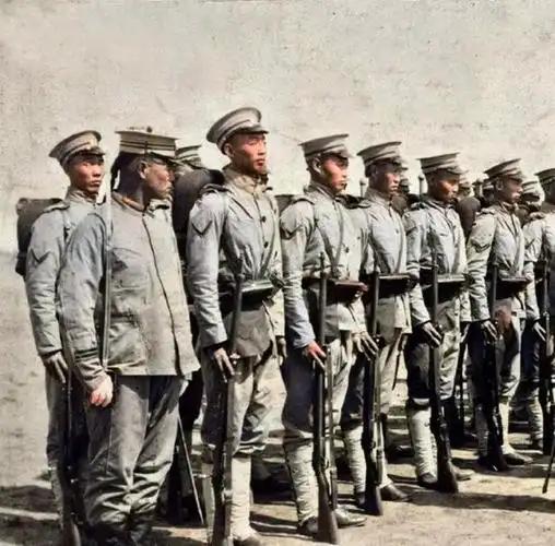 1911年，武昌起义爆发，清政府试图以武力镇压革命军，廕昌曾受命督军前往镇压，廕