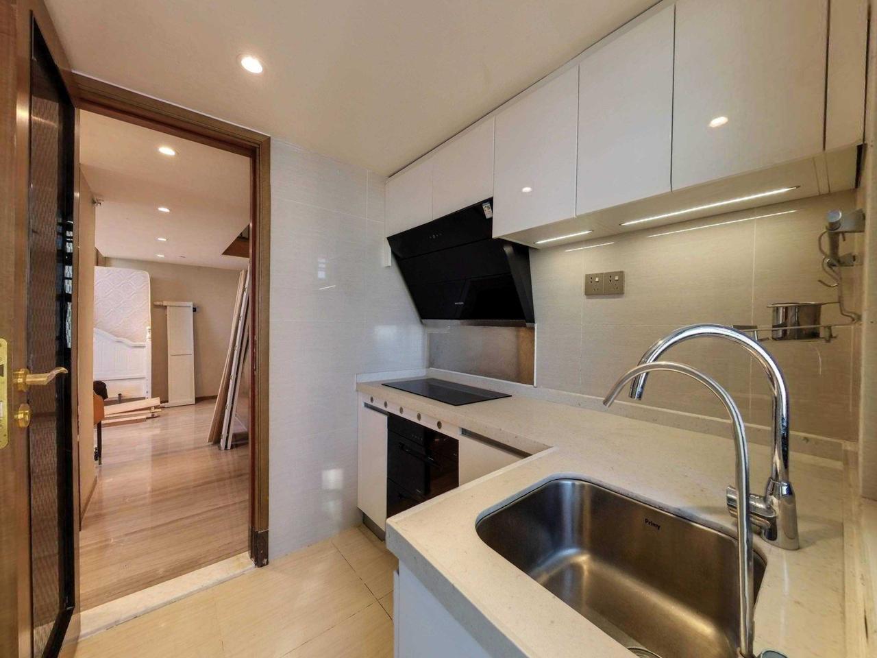 龙岗爱联地铁口69平精装Loft复式公寓租金回报率高，买来投资还是不错的选择，