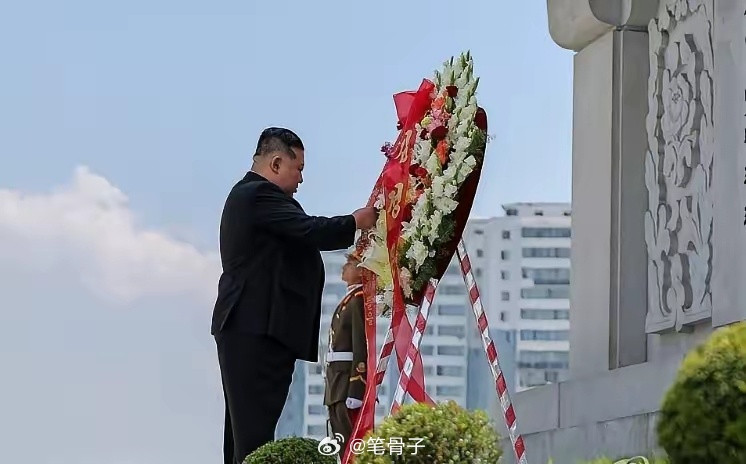 金正恩敬献花圈！！！缅怀中国人民志愿军烈士铭记抗美援朝历史功绩据朝中社今日（7月