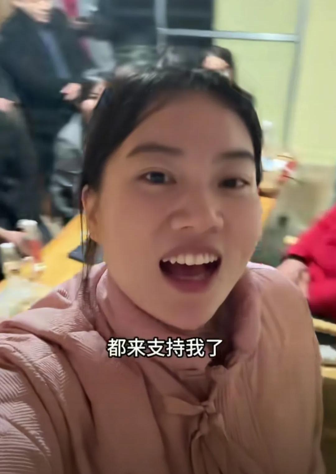 恐怕这次湖南灿灿真的闯大祸了！她模仿呆呆，18号办杀猪饭，已经有超过1万人要来