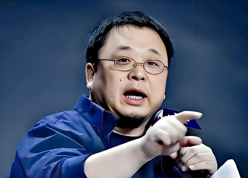 罗永浩果然要被反噬了！上周我们刚聊过罗永浩可能要出事，话音未落，后院就起火了。