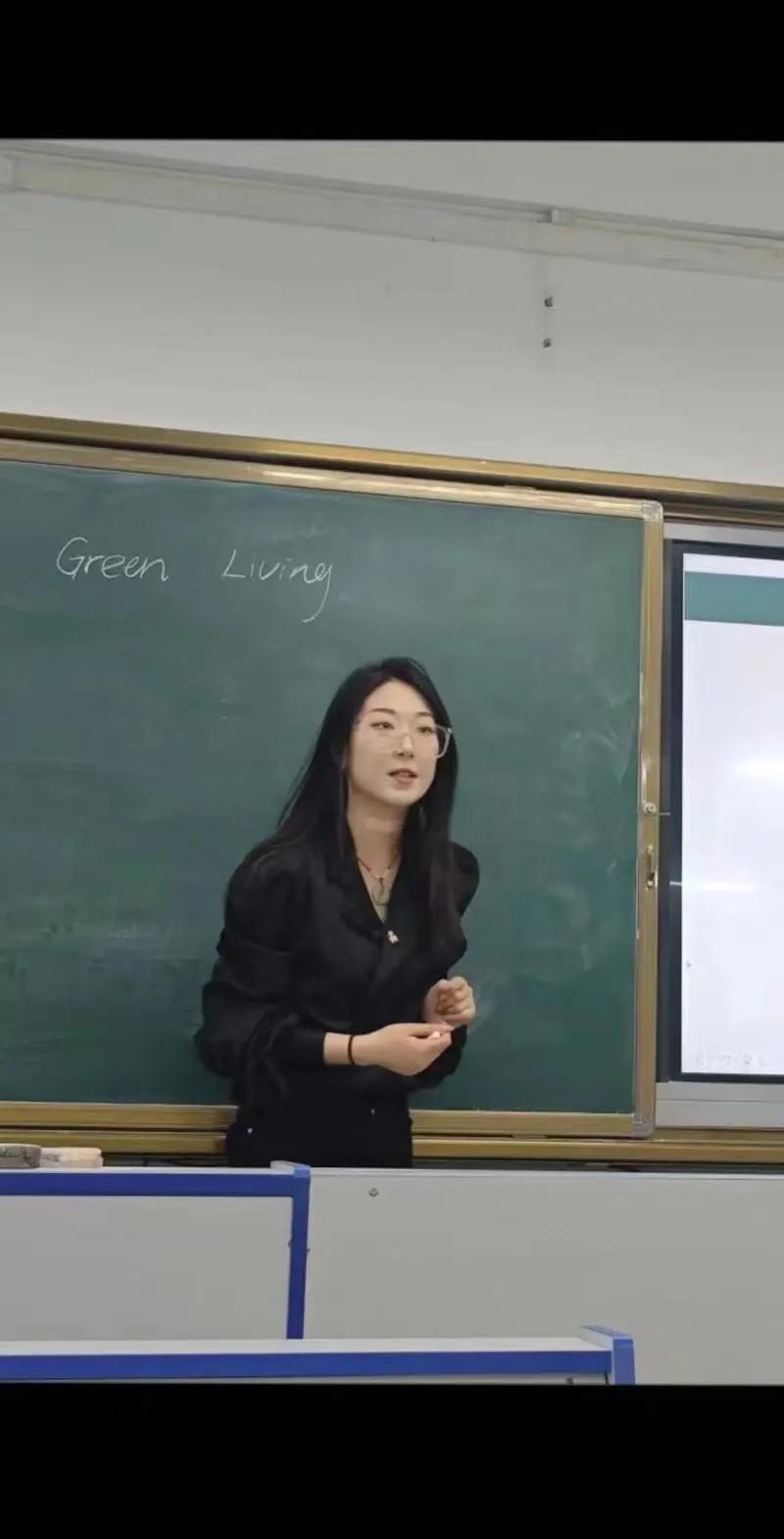 高中老师“负责”之辩：现象背后的思考为什么有人会觉得高中老师没有初中老师负责