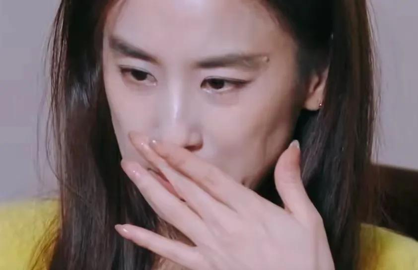 看了综艺《是女儿是妈妈2》先导片，，黄圣依母女间的相处，让人心里很不舒服。黄圣