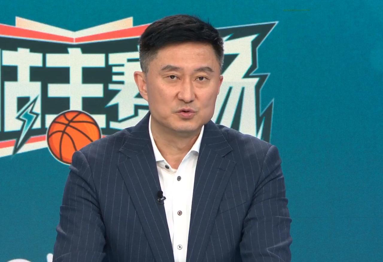 杜锋说得没错！中国男篮连续输给韩国，与1人到来息息相关。面对着韩国队，很多人都