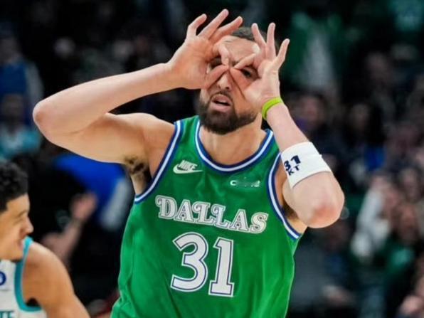 NBA一夜传来两大最新消息！克莱官宣离队，加盟东部劲旅！①北京时间8月22