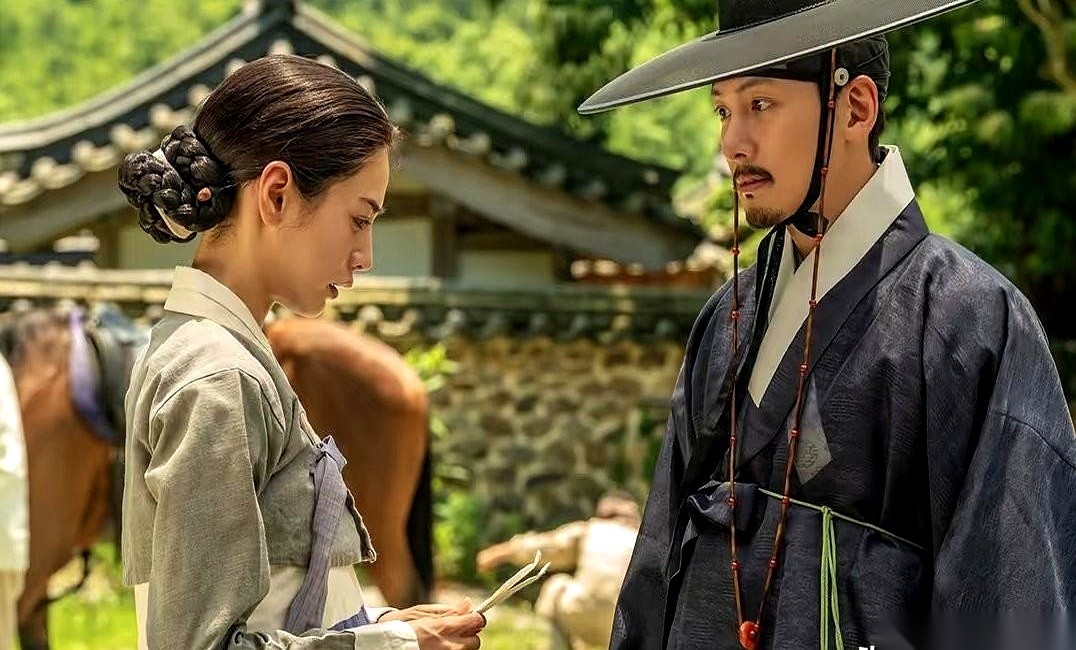 9月18日，Netflix直接把《挑情丑闻》全集一次性全盘托出，池昌旭和林珍娜在开播当天就摆出了全裸