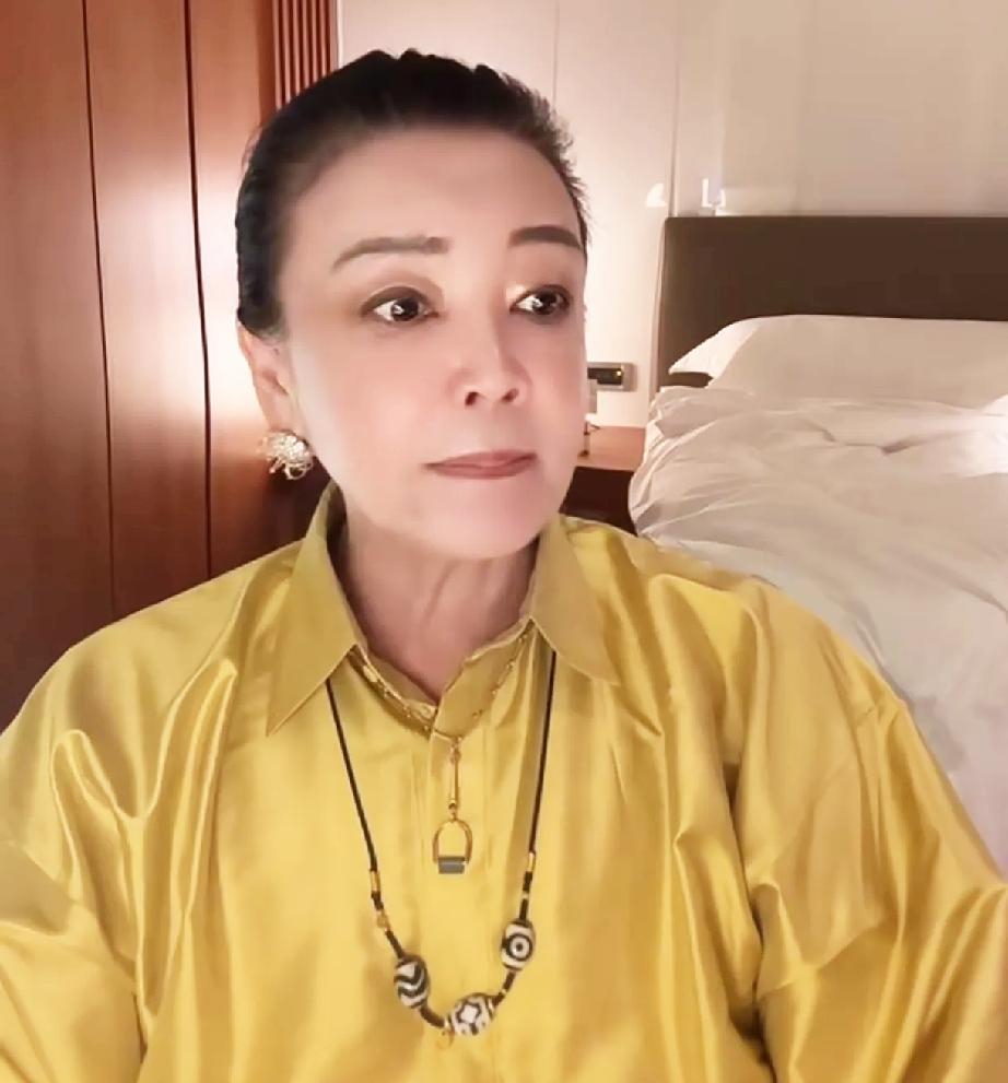 兰姐这辈子太让人心疼了，为了自己企业拼尽全力，为了儿子操碎了心，一路扛着压力、