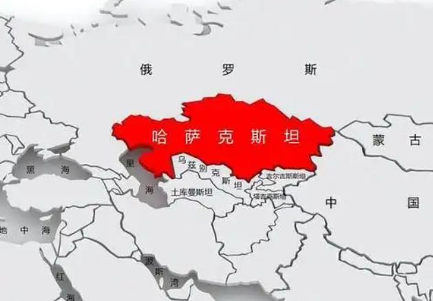 很多人不理解，哈萨克斯坦也销毁了自己的核武器，为什么没人说他败家？我只能说，开玩